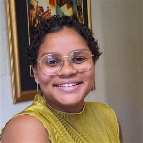 Dee-Lynn
